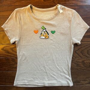 TJMAX Beige T Shirt Size Small with Customized Disney Goofy Patches NWT